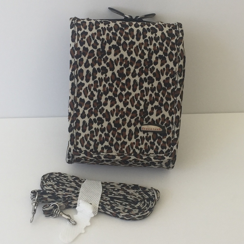 NWT Leopard Fabric Print Travelon Travel Passport Crossbody Bag Shoulder Bag